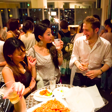 thumbnail_Nov_19th,_Special_International_Party